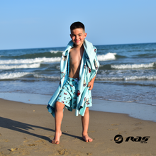 Load image into Gallery viewer, Vespa- Towel
